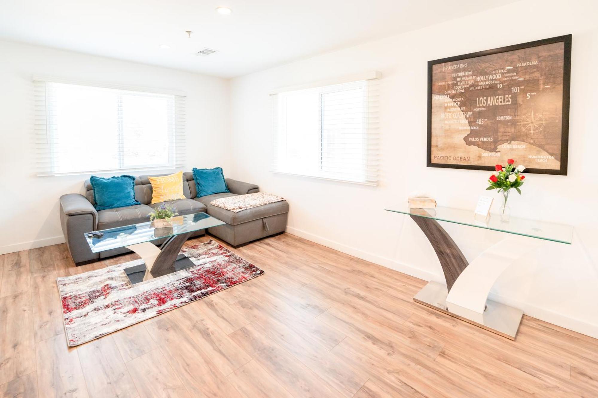 Apartment Chic Large 1-bedroom In Hollywood 10 Min Away From Downtown La Los Angeles