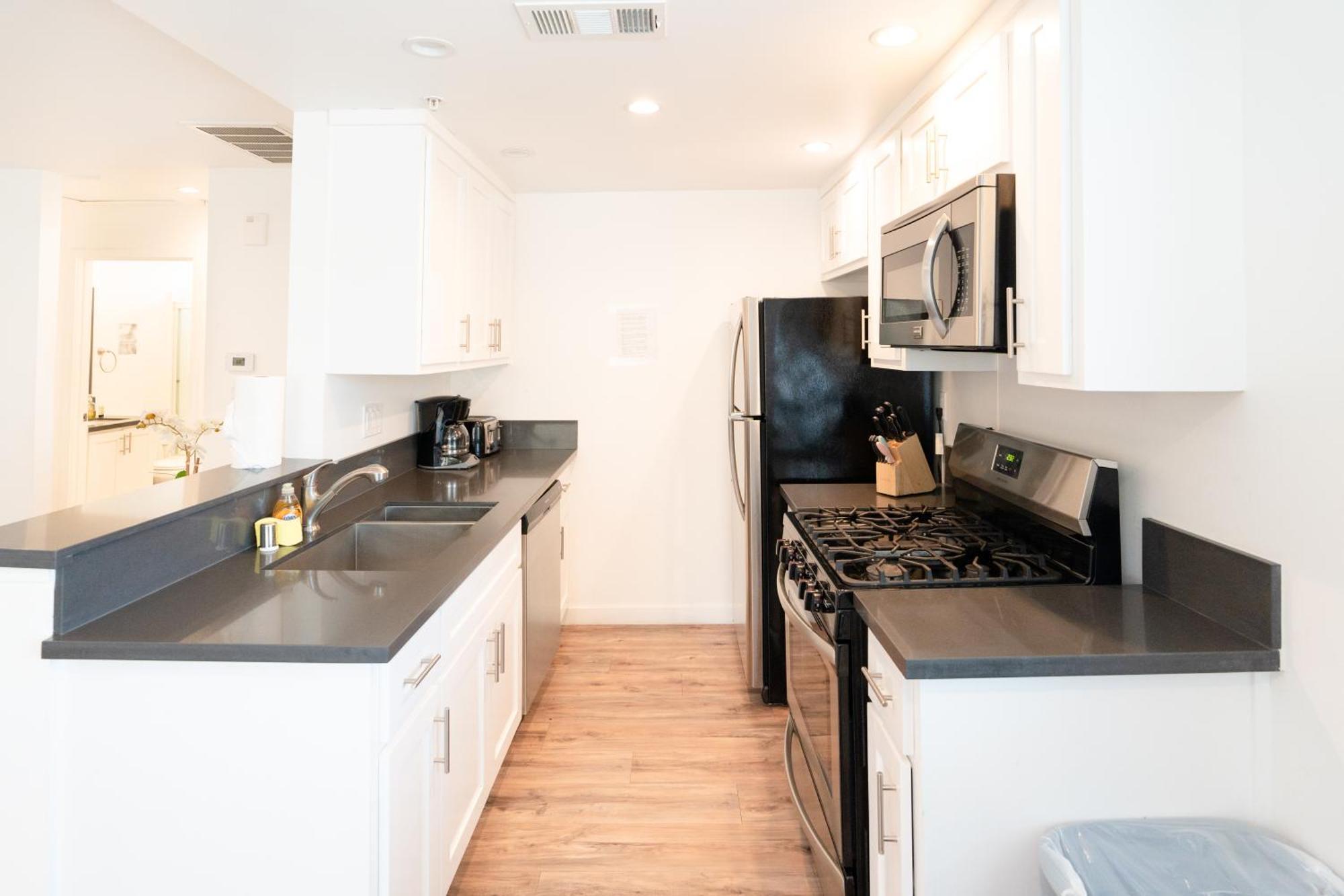 Chic Large 1-bedroom In Hollywood 10 Min Away From Downtown La Apartment